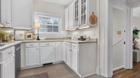 Kitchen - 1605 E Taylor St, Bloomington, IL 61701 photo 3 of 4