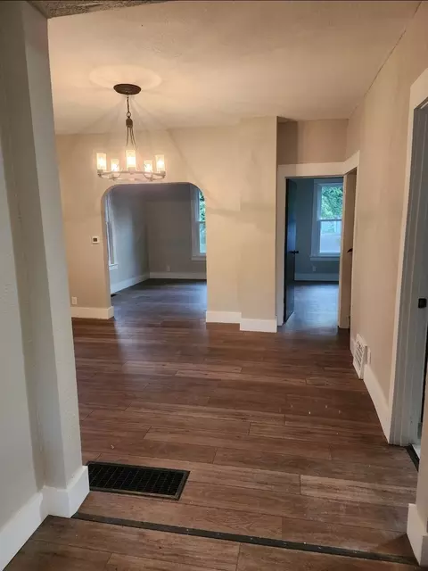 Entry Way - 1718 11th St, Moline, IL 61265 photo 2 of 8