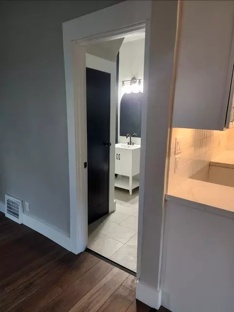 Bath - 1718 11th St, Moline, IL 61265 photo 3 of 3