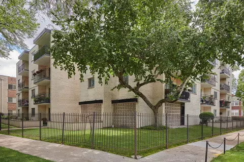 7074 N Ridge Blvd #1E, Chicago, IL 60645