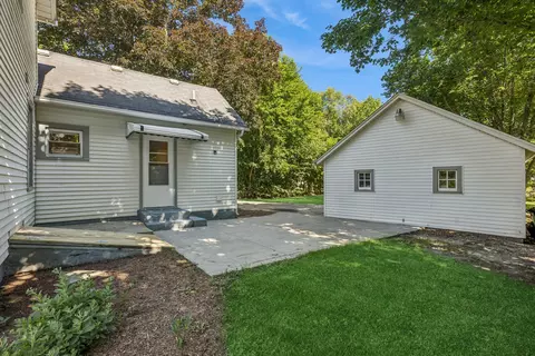 Exterior - 802 E Washington St, Marengo, IL 60152 photo 3 of 4