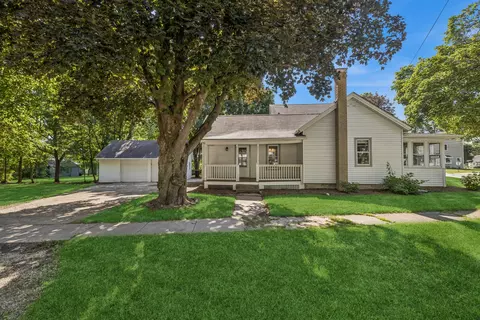 Other - 802 E Washington St, Marengo, IL 60152 photo 2 of 4