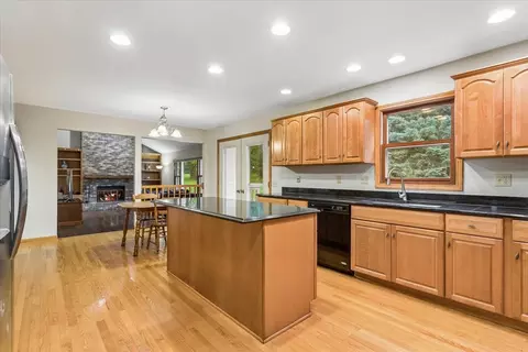 Kitchen - 1056 Fox Valley Dr, Aurora, IL 60504 photo 1 of 2