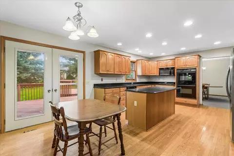 Kitchen - 1056 Fox Valley Dr, Aurora, IL 60504 photo 2 of 2