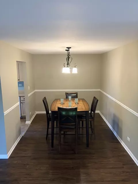 Dining - 205 Ashbury Ln E #E3, Roselle, IL 60172 photo 1 of 1