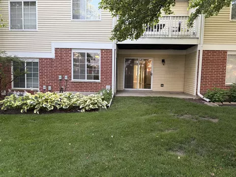 Exterior - 205 Ashbury Ln E #E3, Roselle, IL 60172 photo 2 of 3