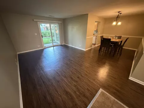 Living - 205 Ashbury Ln E #E3, Roselle, IL 60172 photo 1 of 1