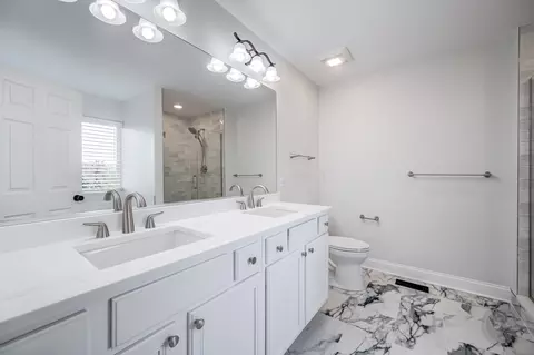 Bath - 12948 Parterre Pl, Plainfield, IL 60585 photo 3 of 6