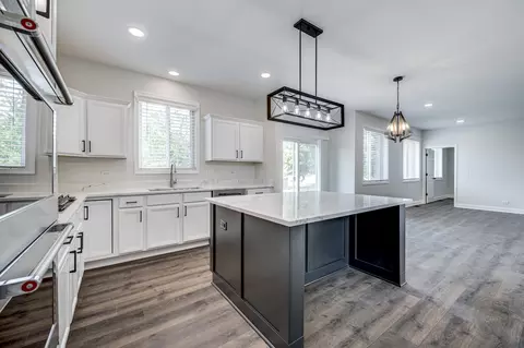 Kitchen - 12948 Parterre Pl, Plainfield, IL 60585 photo 2 of 5