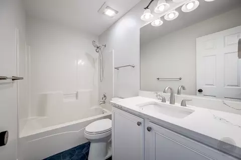 Bath - 12948 Parterre Pl, Plainfield, IL 60585 photo 6 of 6