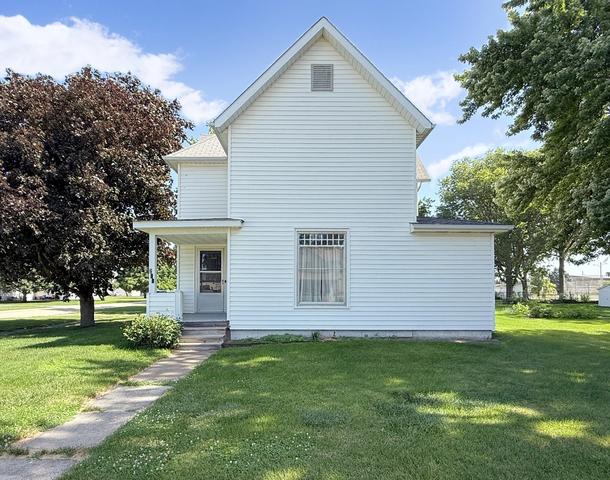 211 E 4th Ave, Woodhull, IL 61490