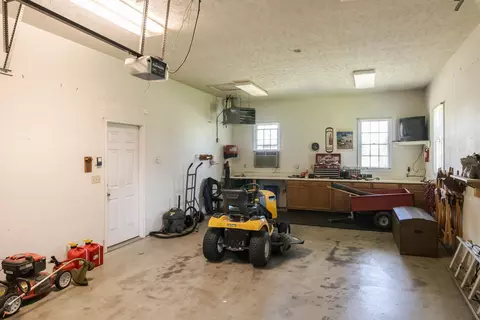581 Fairway Dr, El Paso, IL 61738 photo 70