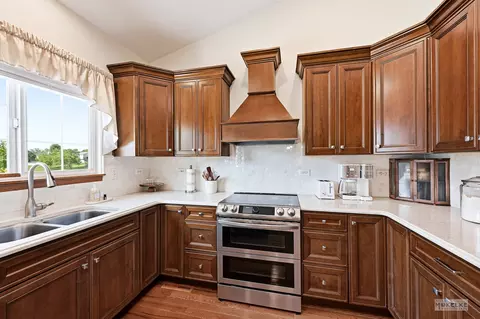 Kitchen - 6708 Langsford Ln, Plainfield, IL 60586 photo 1 of 3