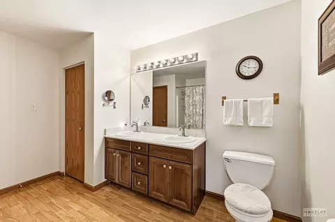 Bath - 6708 Langsford Ln, Plainfield, IL 60586 photo 2 of 2