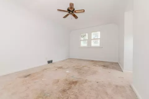 Bedroom - 217 20th Ave, Ottawa, IL 61350 photo 9 of 9