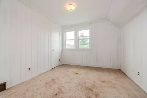 Bedroom - 217 20th Ave, Ottawa, IL 61350 photo 8 of 9