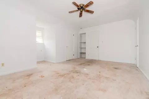 Bedroom - 217 20th Ave, Ottawa, IL 61350 photo 5 of 9