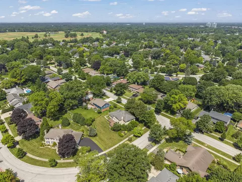160 E Thompson Dr, Wheaton, IL 60189 photo 37