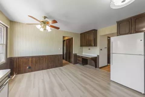 160 E Thompson Dr, Wheaton, IL 60189 photo 10