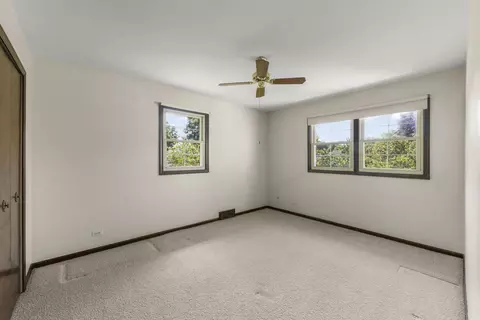 160 E Thompson Dr, Wheaton, IL 60189 photo 18