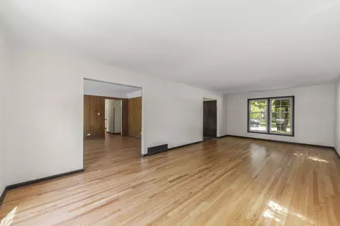 160 E Thompson Dr, Wheaton, IL 60189 photo 5