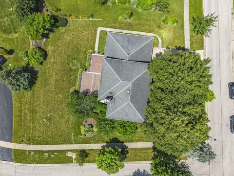 160 E Thompson Dr, Wheaton, IL 60189 photo 31