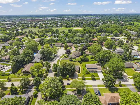 160 E Thompson Dr, Wheaton, IL 60189 photo 34