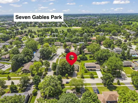 160 E Thompson Dr, Wheaton, IL 60189 photo 32