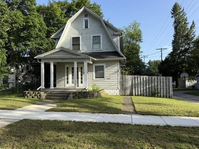 612 Ellis Ave, Rockford, IL 61103