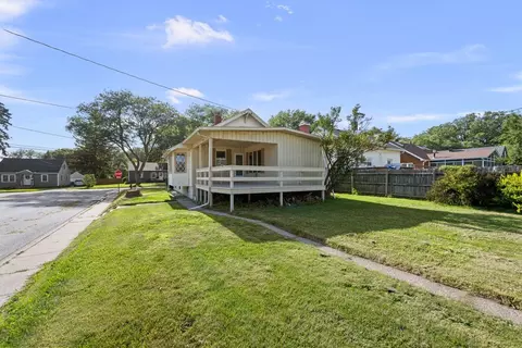437 12th St, Silvis, IL 61282 photo 5