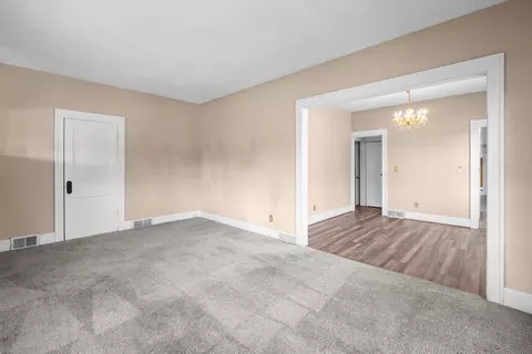 437 12th St, Silvis, IL 61282 photo 11