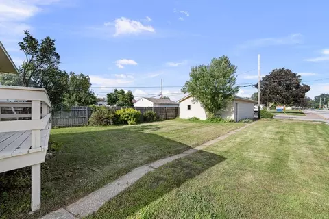 437 12th St, Silvis, IL 61282 photo 4