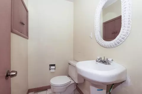 Bath - 101 N Eastern Ave, Bartlett, IL 60103 photo 3 of 3