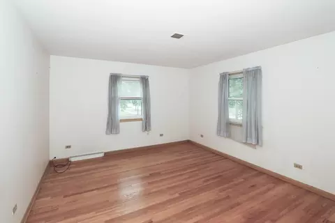 Bedroom - 101 N Eastern Ave, Bartlett, IL 60103 photo 3 of 6