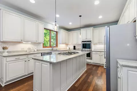 Kitchen - 1345 Chadwick Ct, Dundee, IL 60118 photo 4 of 6