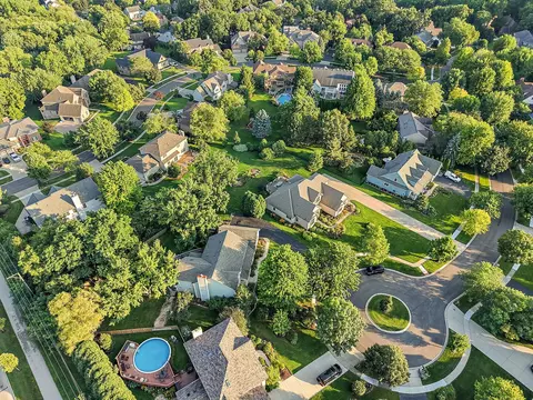 View/Area - 1345 Chadwick Ct, Dundee, IL 60118 photo 9 of 10