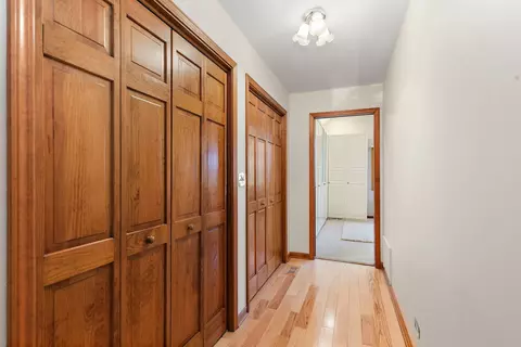 Entry Way - 1345 Chadwick Ct, Dundee, IL 60118 photo 2 of 2