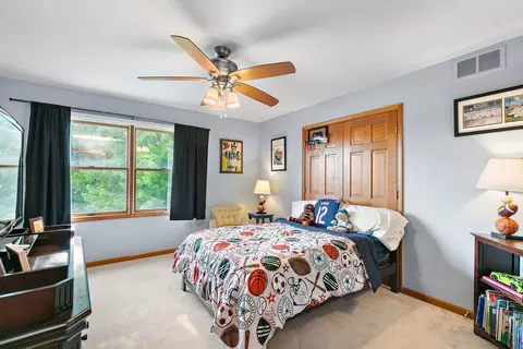Bedroom - 1345 Chadwick Ct, Dundee, IL 60118 photo 2 of 4