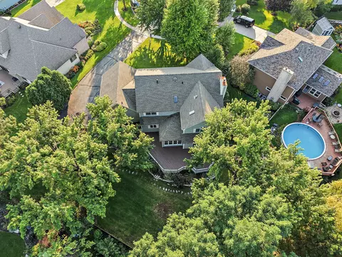 View/Area - 1345 Chadwick Ct, Dundee, IL 60118 photo 4 of 10