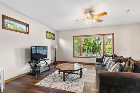 Living - 1345 Chadwick Ct, Dundee, IL 60118 photo 3 of 4
