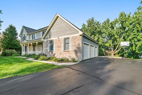 Exterior - 1345 Chadwick Ct, Dundee, IL 60118 photo 2 of 10