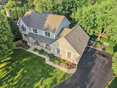 View/Area - 1345 Chadwick Ct, Dundee, IL 60118 photo 1 of 10