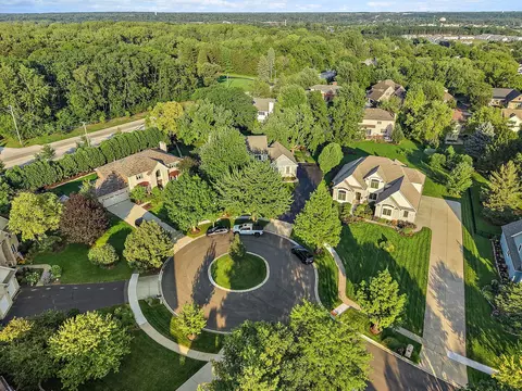 View/Area - 1345 Chadwick Ct, Dundee, IL 60118 photo 2 of 10