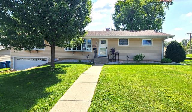 1218 Elm Pl, Dixon, IL 61021