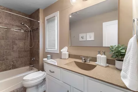 Bath - 252 Miller St, Beecher, IL 60401 photo 1 of 3