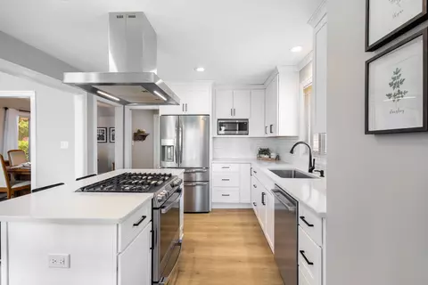 Kitchen - 252 Miller St, Beecher, IL 60401 photo 4 of 5