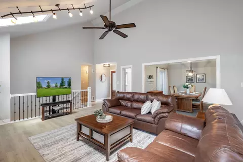 Living - 252 Miller St, Beecher, IL 60401 photo 1 of 3