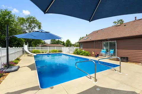 Exterior - 252 Miller St, Beecher, IL 60401 photo 7 of 8