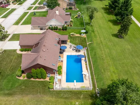 View/Area - 252 Miller St, Beecher, IL 60401 photo 5 of 6