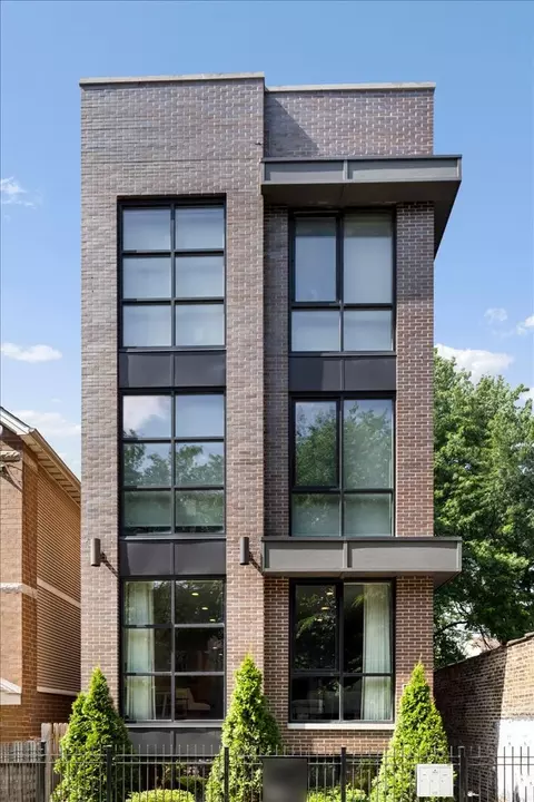 1410 W Huron St #1, Chicago, IL 60642